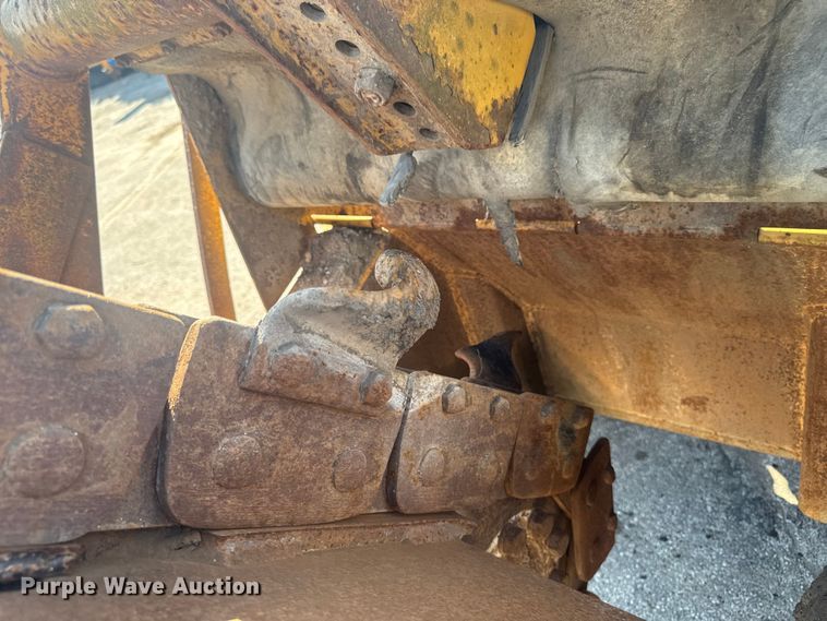 image for item EF2449 Vermeer RTX1250 trencher