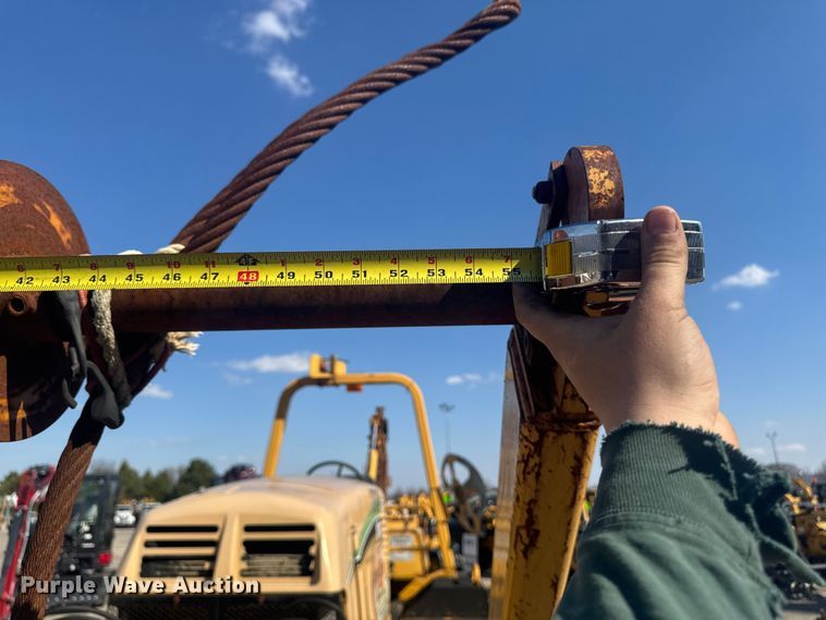 image for item EF2449 Vermeer RTX1250 trencher