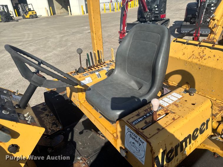 image for item EF2449 Vermeer RTX1250 trencher