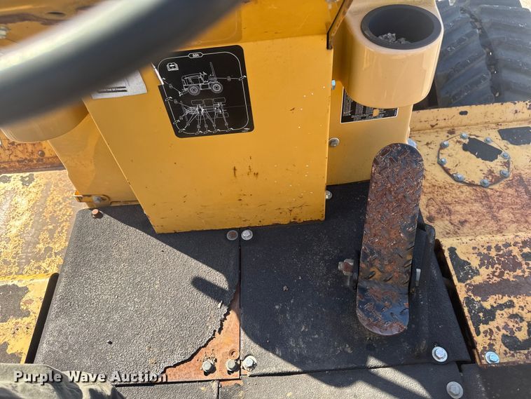 image for item EF2449 Vermeer RTX1250 trencher