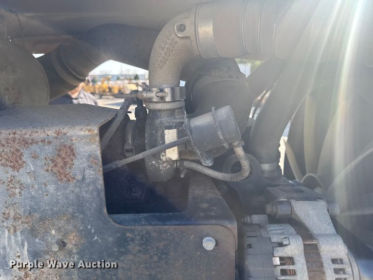 image for item EF2449 Vermeer RTX1250 trencher