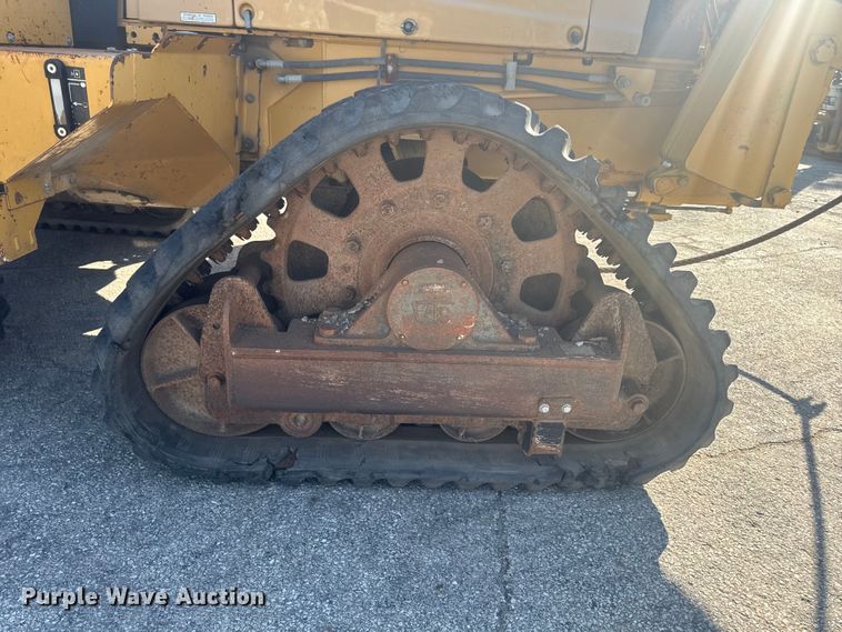 image for item EF2449 Vermeer RTX1250 trencher