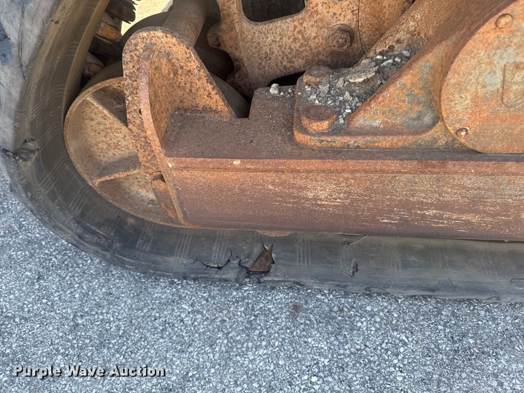 image for item EF2449 Vermeer RTX1250 trencher