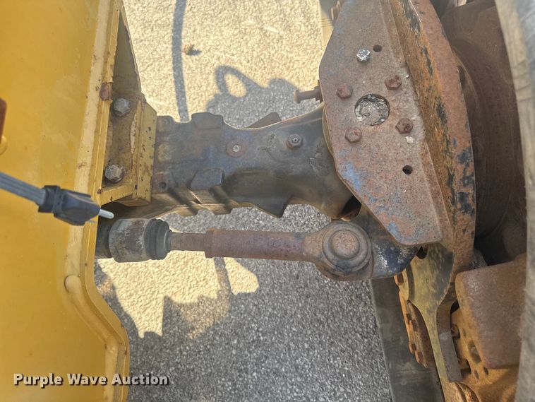 image for item EF2449 Vermeer RTX1250 trencher