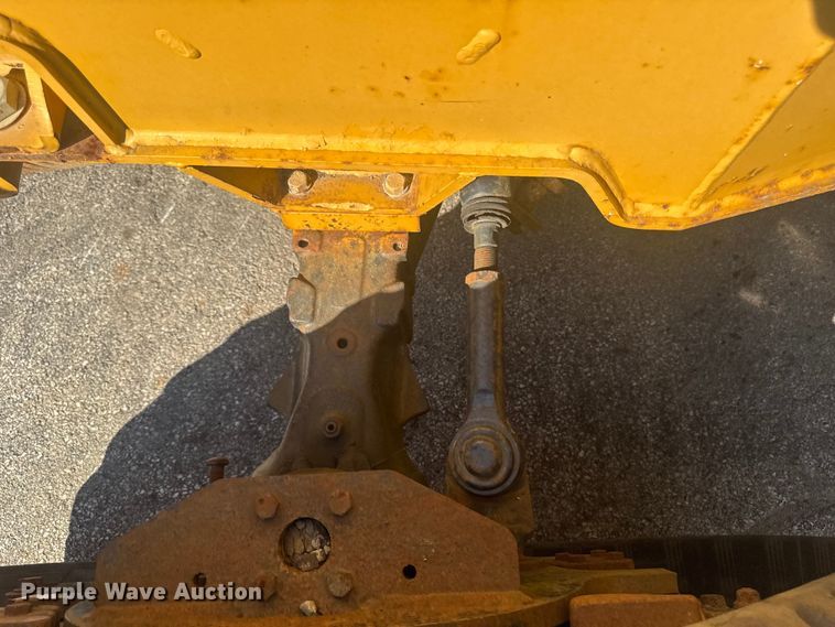 image for item EF2449 Vermeer RTX1250 trencher