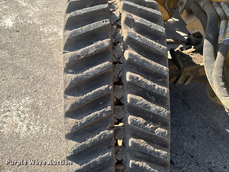 image for item EF2449 Vermeer RTX1250 trencher