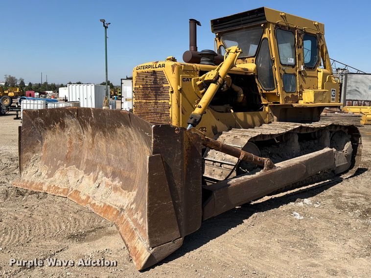 image for item EF2461 1977 Caterpillar D8K dozer