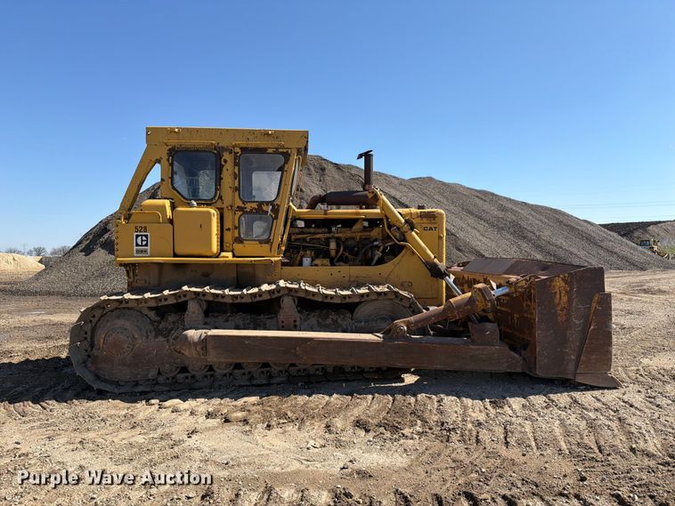 image for item EF2461 1977 Caterpillar D8K dozer