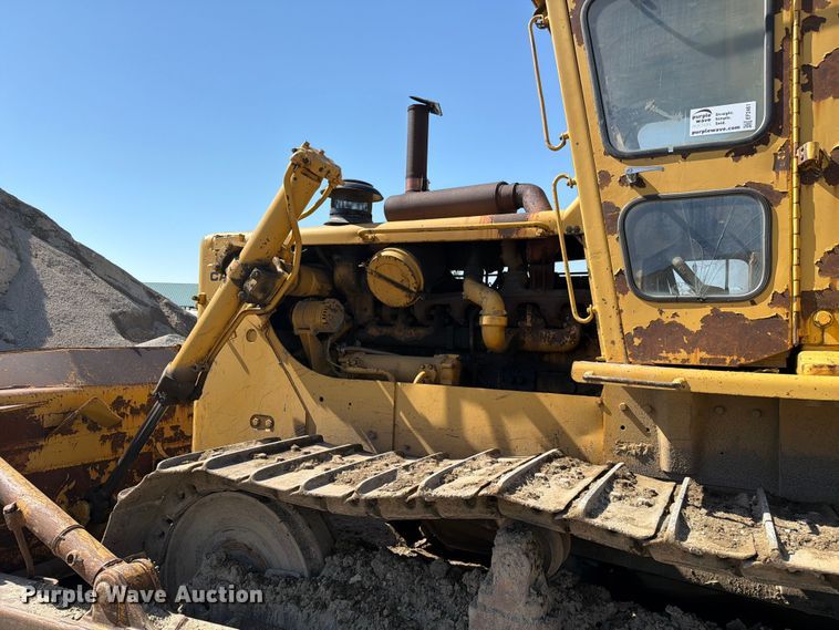 image for item EF2461 1977 Caterpillar D8K dozer
