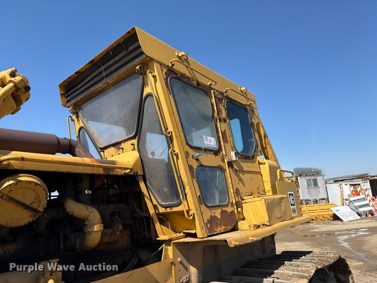 image for item EF2461 1977 Caterpillar D8K dozer