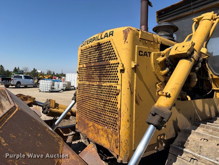 image for item EF2461 1977 Caterpillar D8K dozer