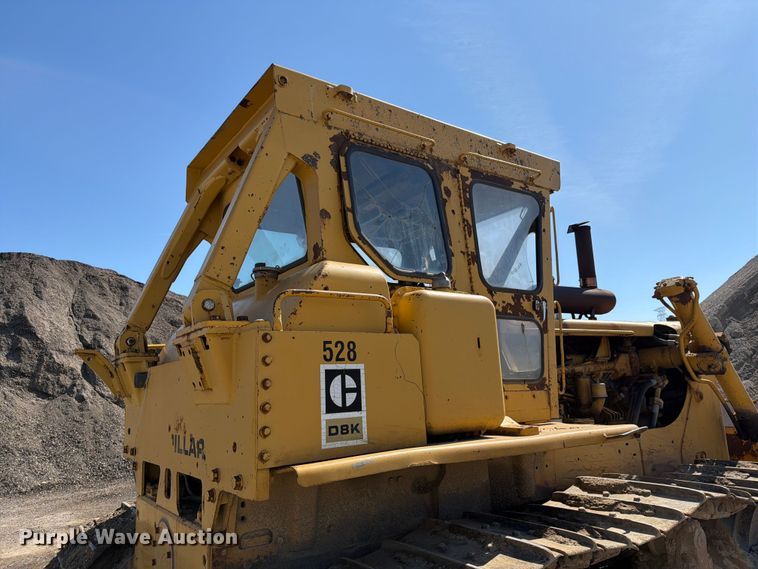 image for item EF2461 1977 Caterpillar D8K dozer