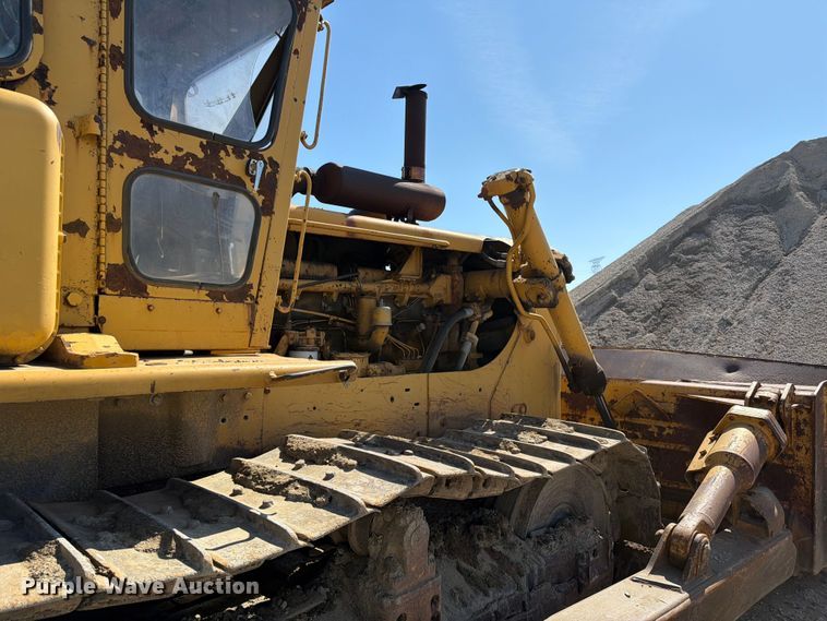 image for item EF2461 1977 Caterpillar D8K dozer