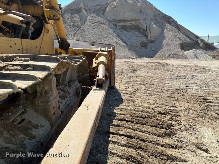 image for item EF2461 1977 Caterpillar D8K dozer