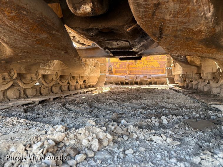 image for item EF2461 1977 Caterpillar D8K dozer