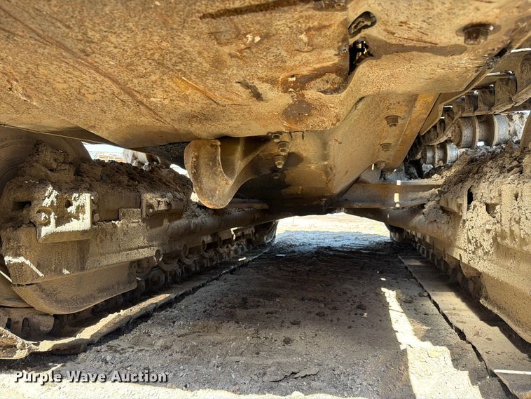 image for item EF2461 1977 Caterpillar D8K dozer