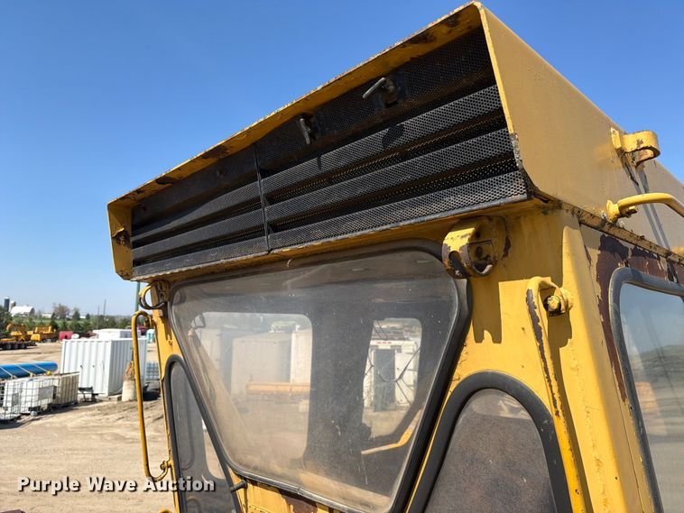 image for item EF2461 1977 Caterpillar D8K dozer