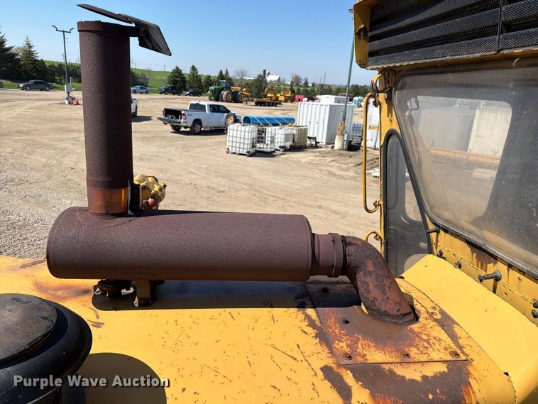 image for item EF2461 1977 Caterpillar D8K dozer