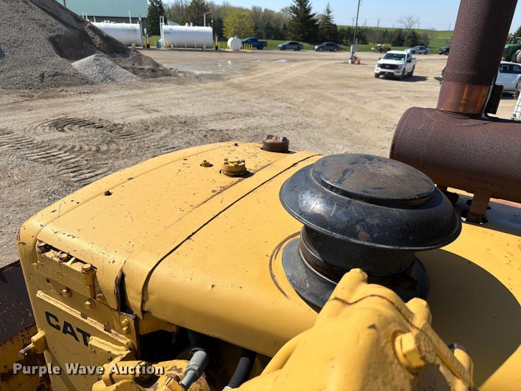 image for item EF2461 1977 Caterpillar D8K dozer