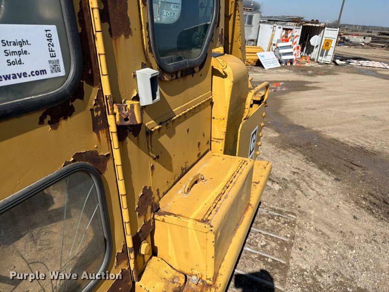 image for item EF2461 1977 Caterpillar D8K dozer