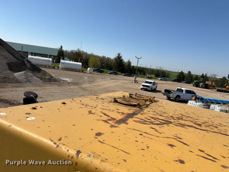 image for item EF2461 1977 Caterpillar D8K dozer