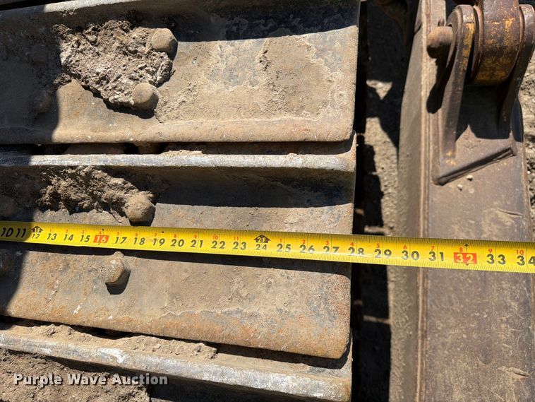 image for item EF2461 1977 Caterpillar D8K dozer