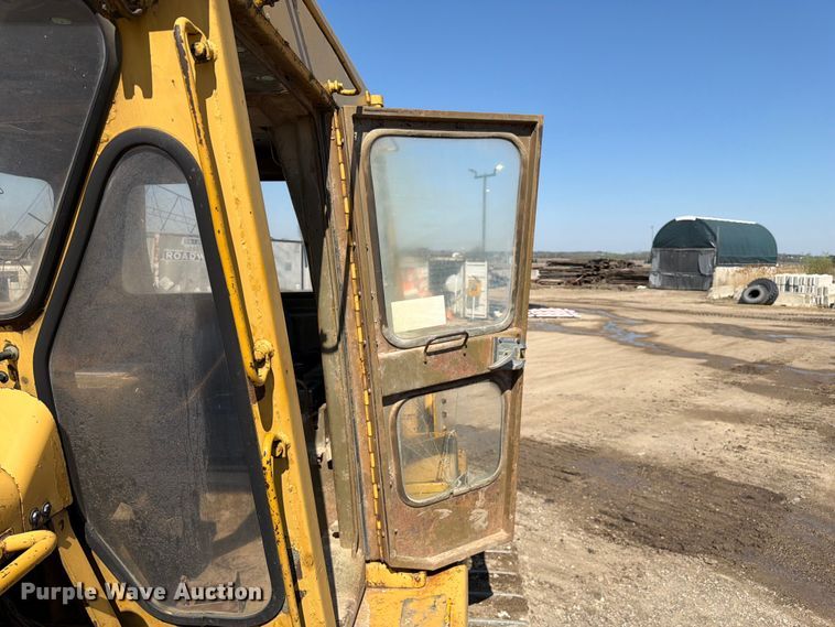 image for item EF2461 1977 Caterpillar D8K dozer