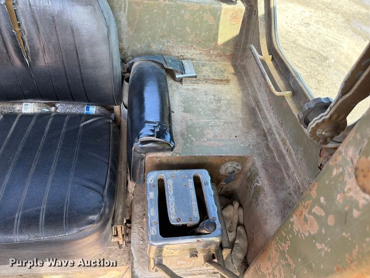 image for item EF2461 1977 Caterpillar D8K dozer