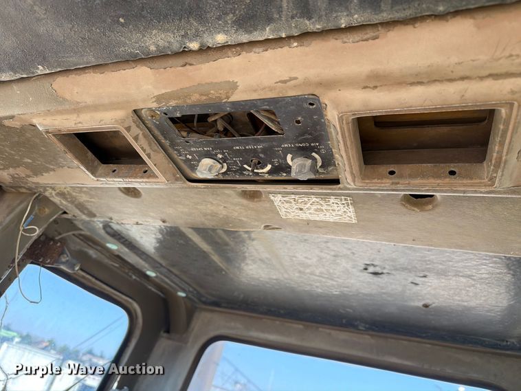 image for item EF2461 1977 Caterpillar D8K dozer