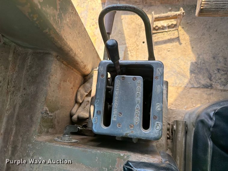 image for item EF2461 1977 Caterpillar D8K dozer