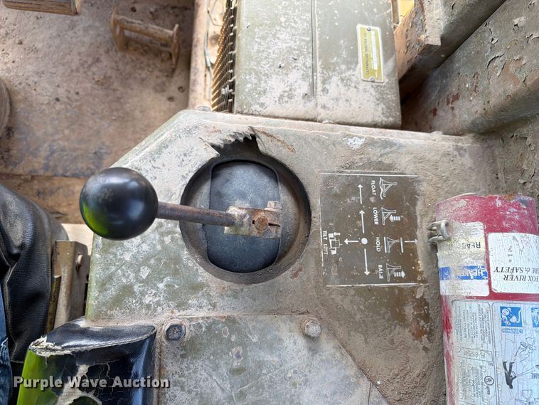 image for item EF2461 1977 Caterpillar D8K dozer