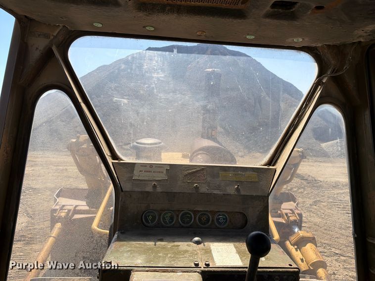 image for item EF2461 1977 Caterpillar D8K dozer