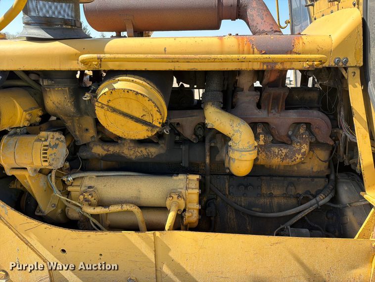image for item EF2461 1977 Caterpillar D8K dozer
