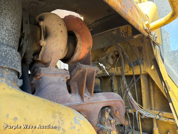 image for item EF2461 1977 Caterpillar D8K dozer