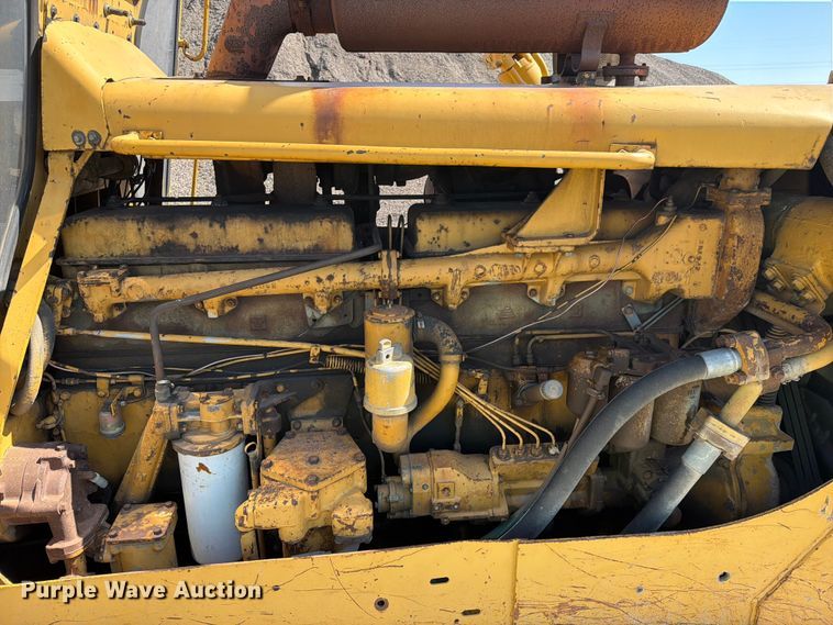 image for item EF2461 1977 Caterpillar D8K dozer