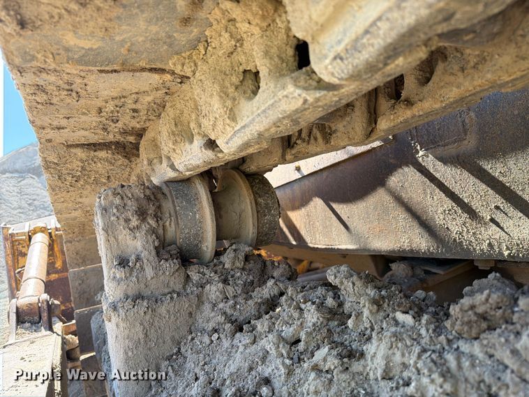 image for item EF2461 1977 Caterpillar D8K dozer