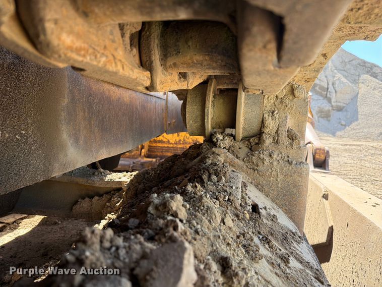 image for item EF2461 1977 Caterpillar D8K dozer