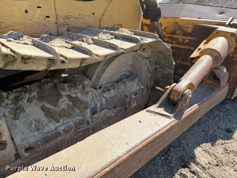 image for item EF2461 1977 Caterpillar D8K dozer