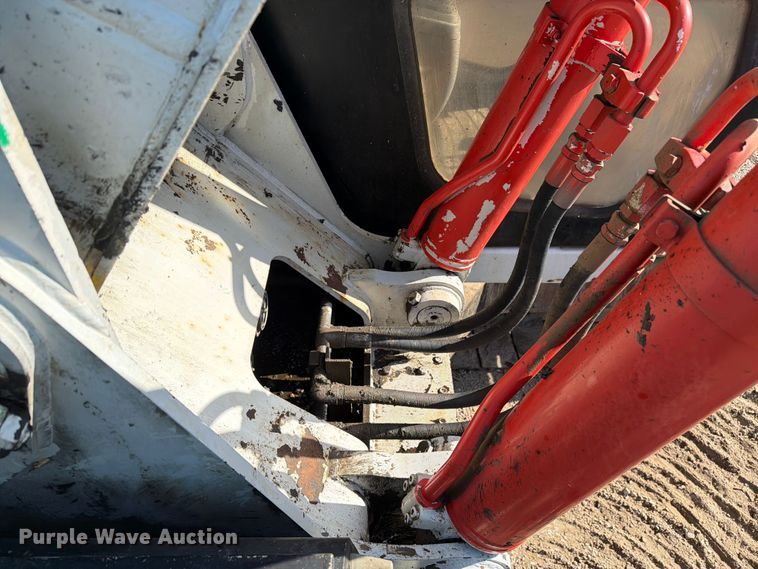 image for item EF2462 1999 Link Belt 2800 Quantum excavator