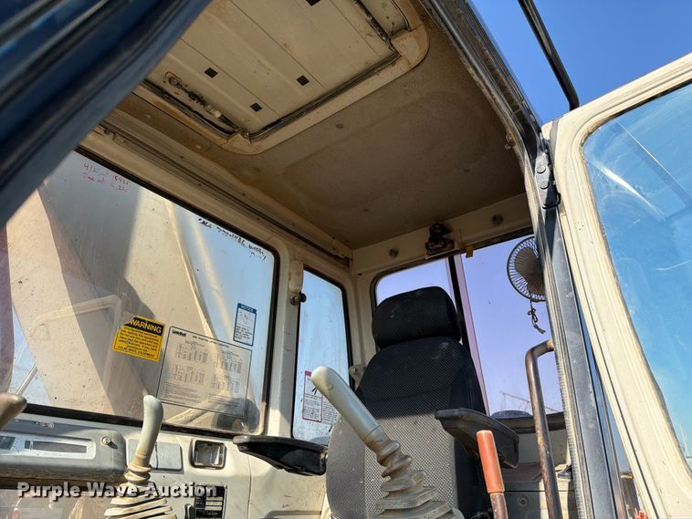 image for item EF2462 1999 Link Belt 2800 Quantum excavator