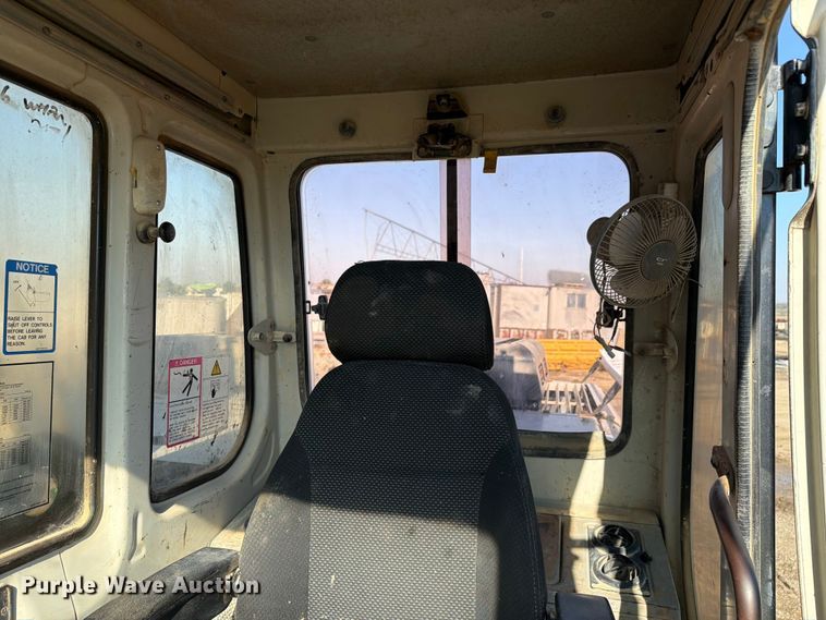 image for item EF2462 1999 Link Belt 2800 Quantum excavator