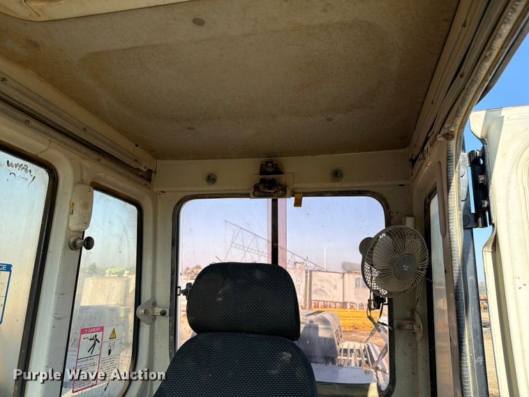 image for item EF2462 1999 Link Belt 2800 Quantum excavator