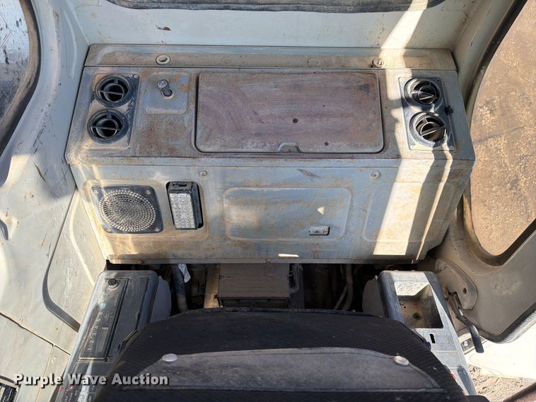 image for item EF2462 1999 Link Belt 2800 Quantum excavator