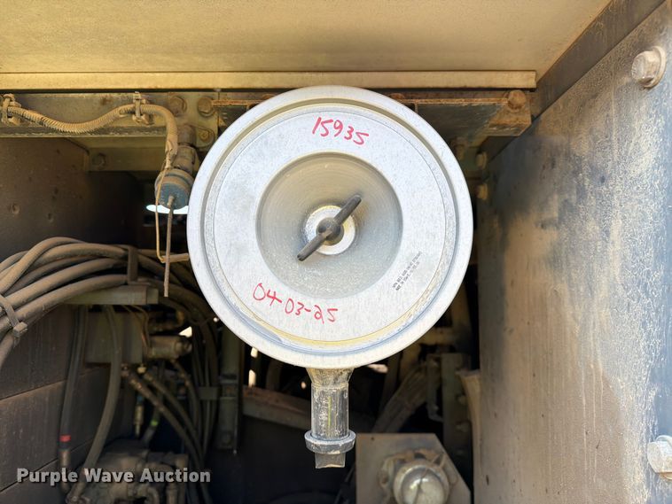 image for item EF2462 1999 Link Belt 2800 Quantum excavator