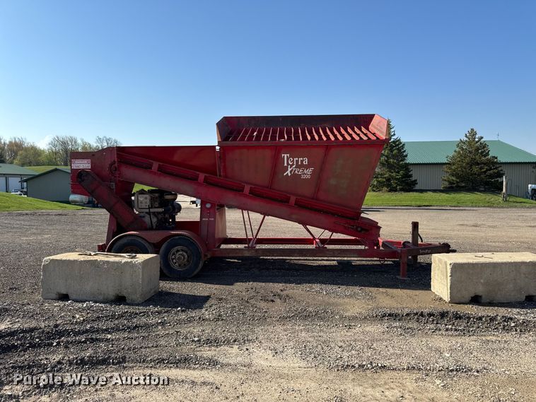 image for item EF2463 Murphy Products Terra Xtreme 3200 soil pulverizer