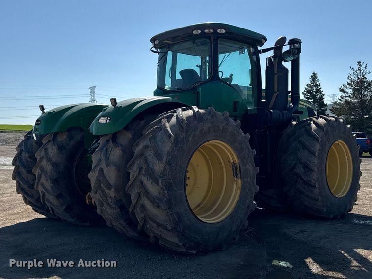image for item EF2464 2013 John Deere 9560R  Scraper Special 4WD tractor