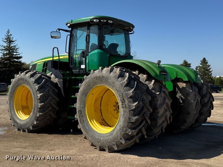 image for item EF2464 2013 John Deere 9560R  Scraper Special 4WD tractor
