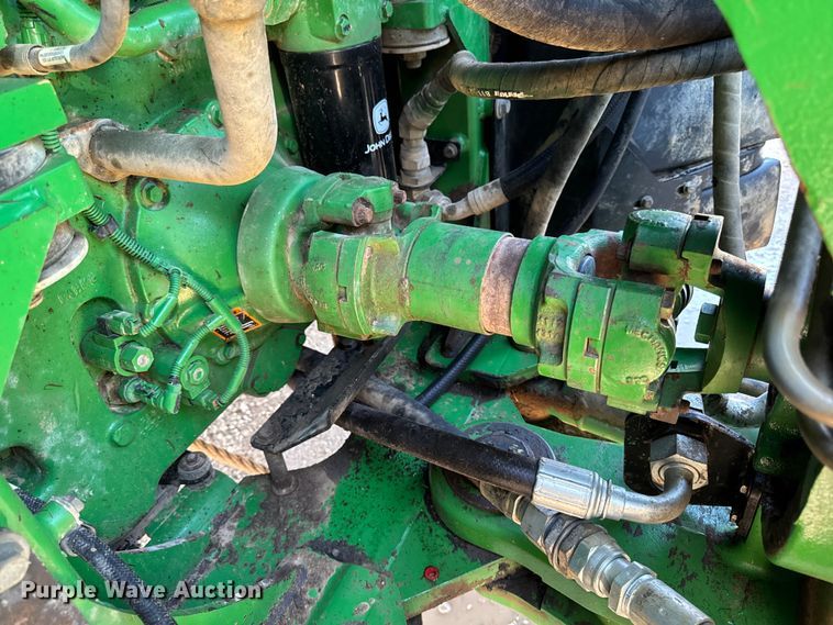 image for item EF2464 2013 John Deere 9560R  Scraper Special 4WD tractor