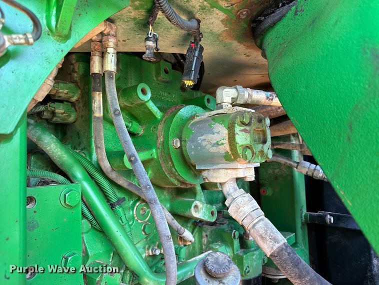 image for item EF2464 2013 John Deere 9560R  Scraper Special 4WD tractor