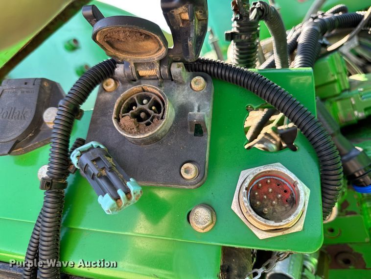 image for item EF2464 2013 John Deere 9560R  Scraper Special 4WD tractor